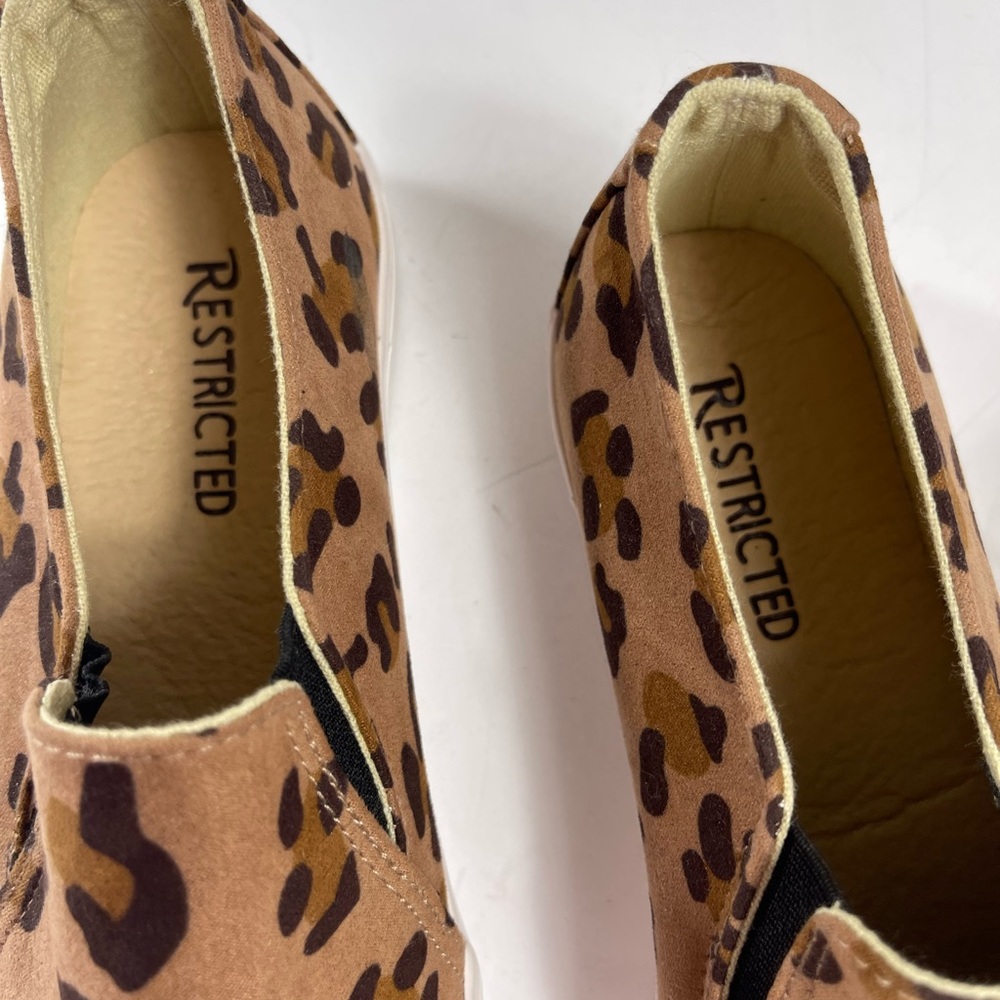 Restricted leopard print slip on sneakers - Picture 3 of 9